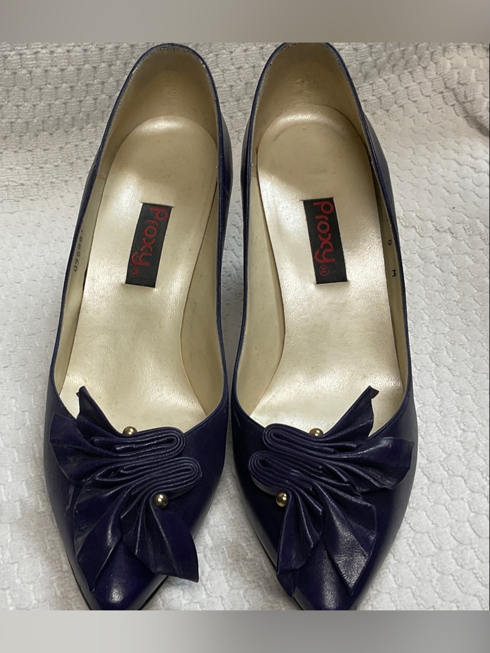 Proxy Dark purple,leather.